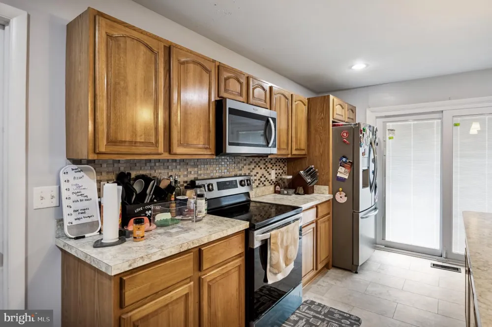 24 MAYAPPLE LANE Willingborough, NJ 08046