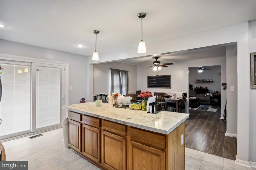 24 MAYAPPLE LANE Willingborough, NJ 08046