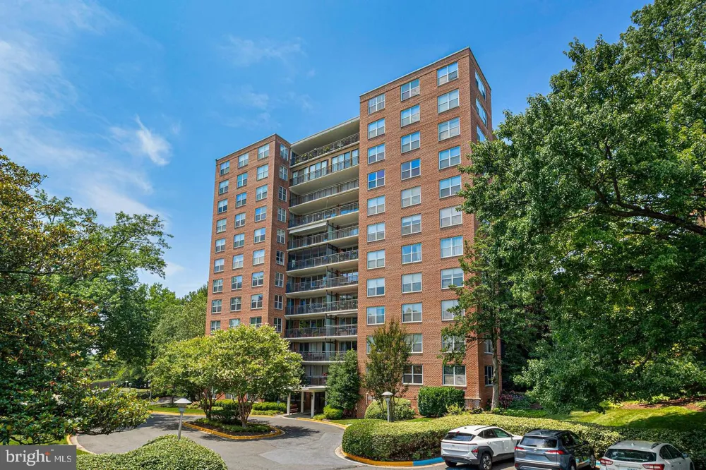 3900 WATSON PLACE NW #B-6D Washington, DC 20016