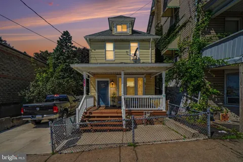 616 SEYBERT STREET