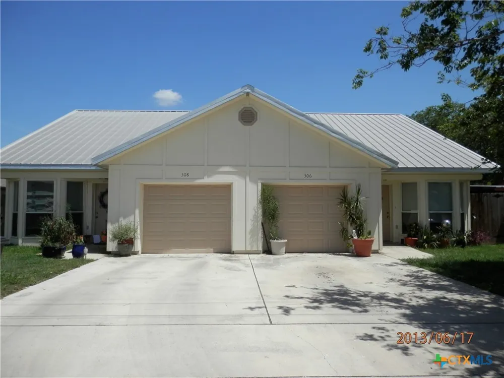 306 Oelkers Drive New Braunfels, TX 78130