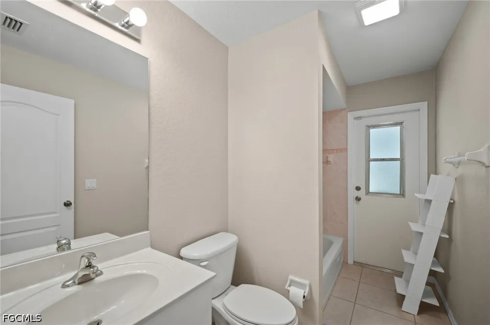 SW 38th Street Cape Coral, FL 33914