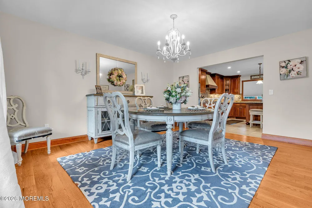 9 Yosemite Road Howell, NJ 07731