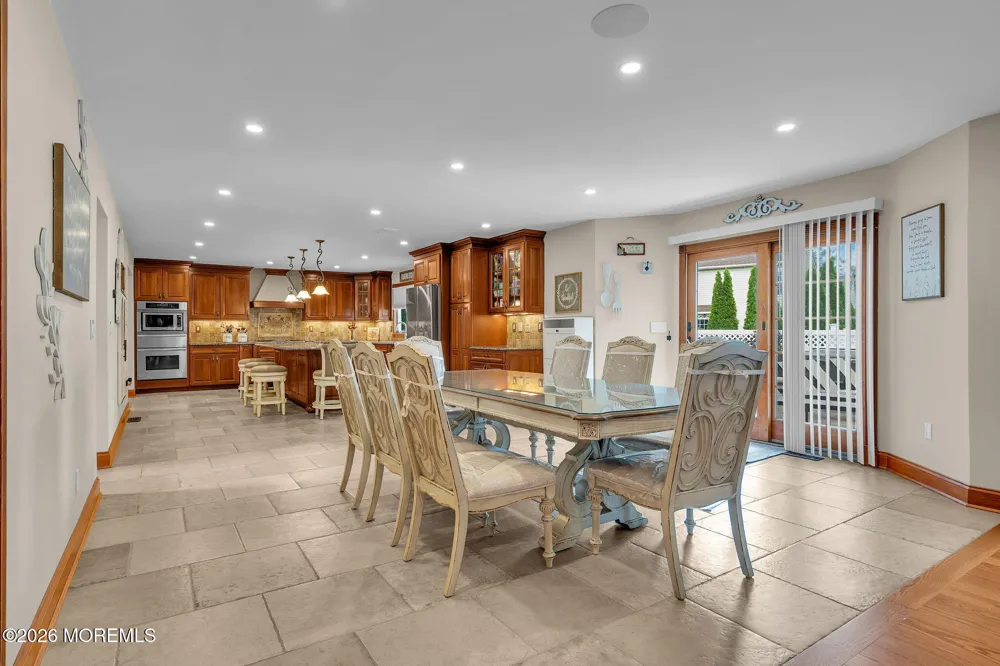 9 Yosemite Road Howell, NJ 07731