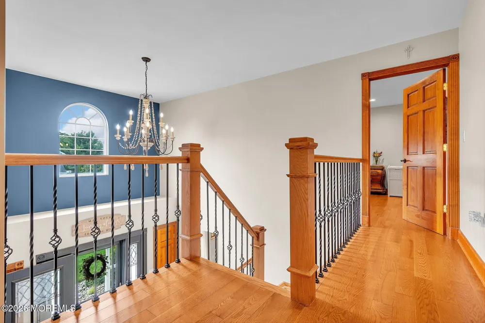 9 Yosemite Road Howell, NJ 07731