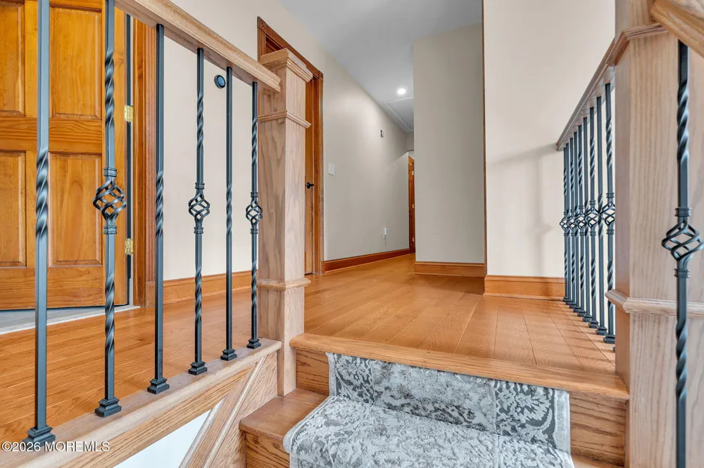 9 Yosemite Road Howell, NJ 07731