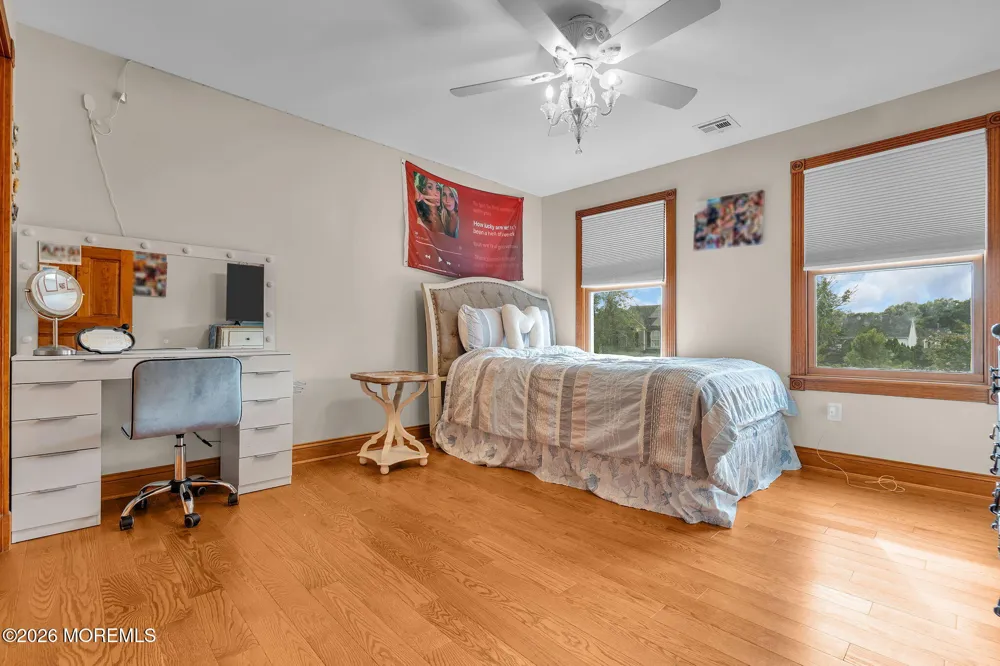 9 Yosemite Road Howell, NJ 07731