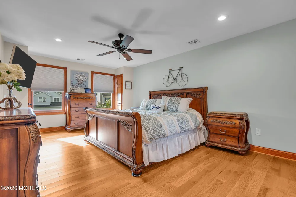 9 Yosemite Road Howell, NJ 07731