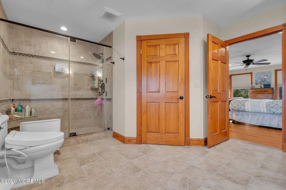 9 Yosemite Road Howell, NJ 07731