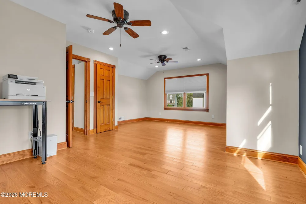9 Yosemite Road Howell, NJ 07731