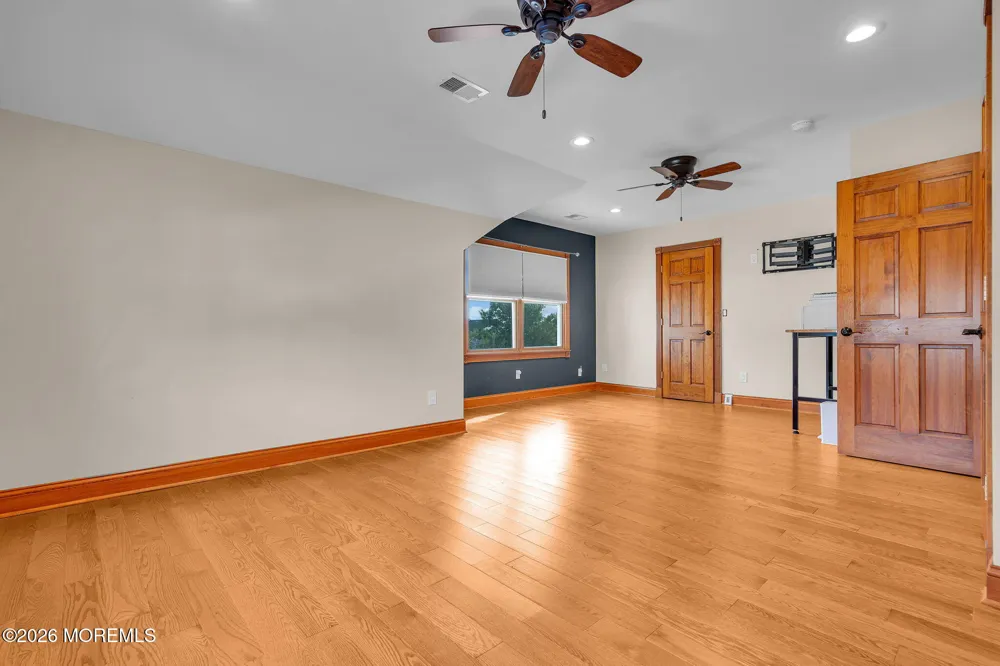 9 Yosemite Road Howell, NJ 07731