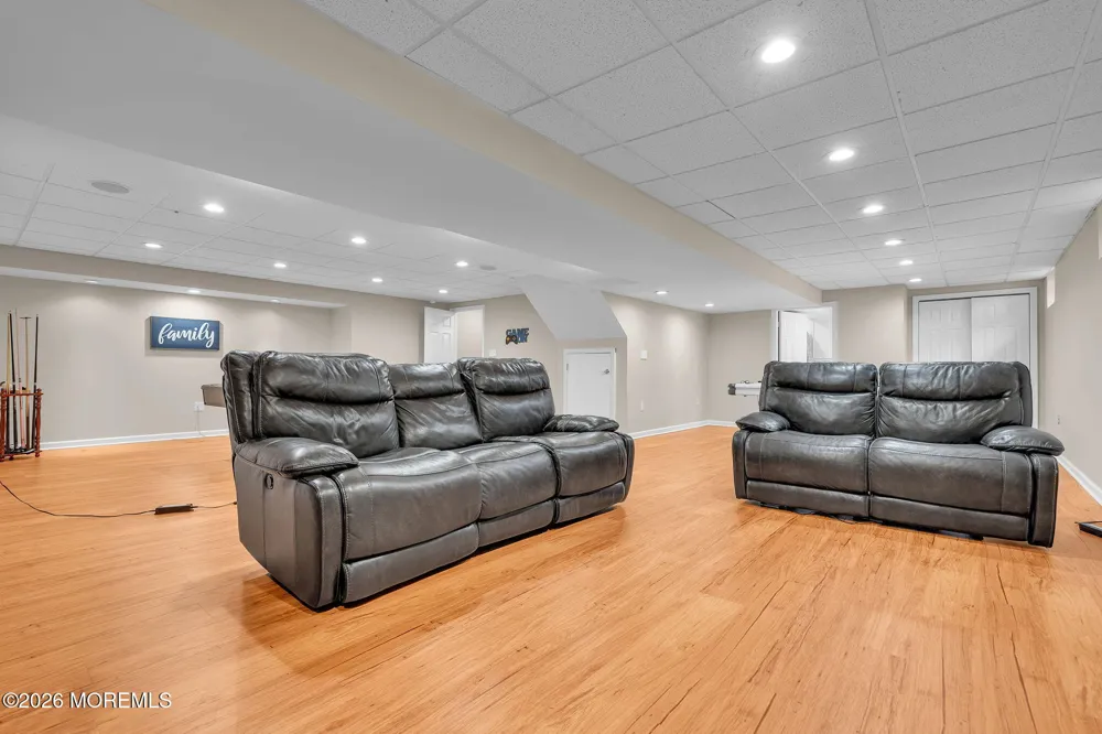 9 Yosemite Road Howell, NJ 07731