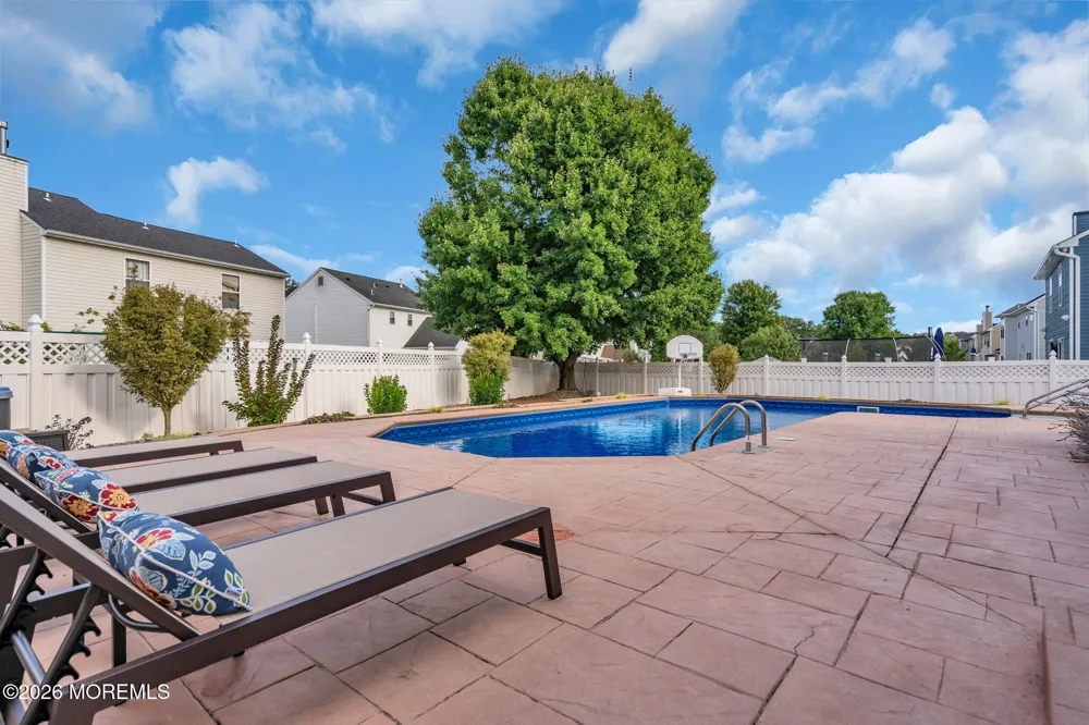 9 Yosemite Road Howell, NJ 07731