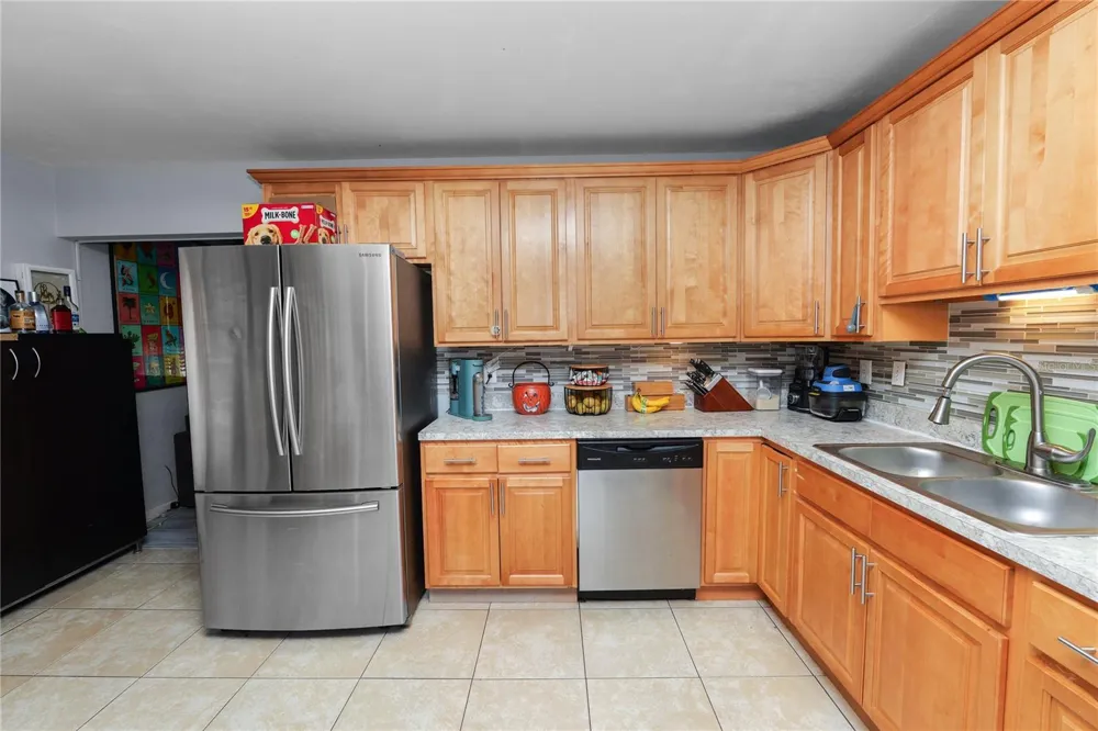 523 NANSEMOND AVENUE Lakeland, FL 33801
