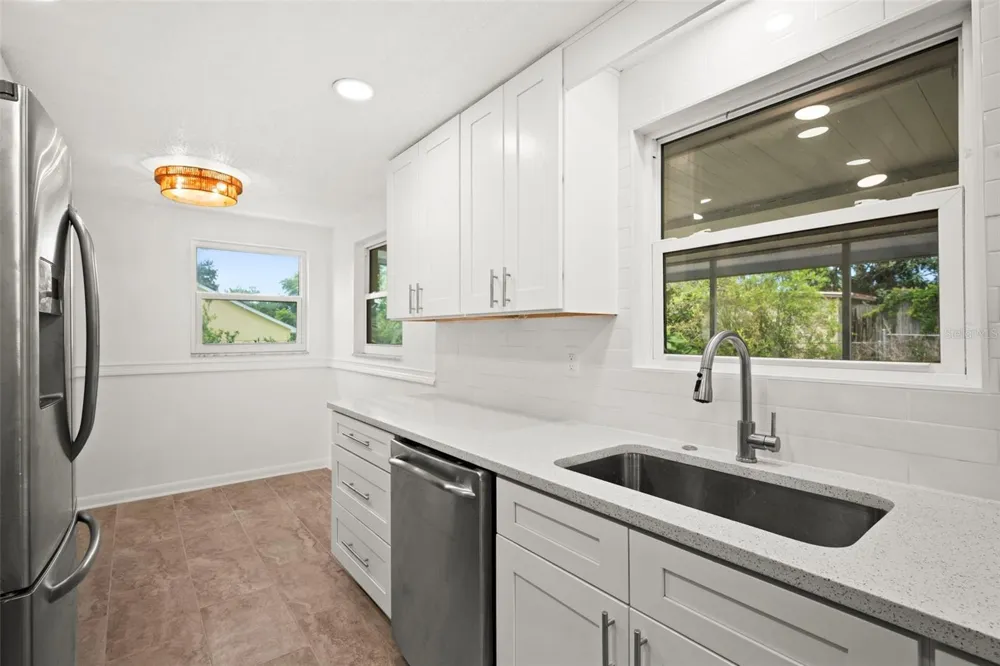 1010 GULF ROAD Tarpon Springs, FL 34689