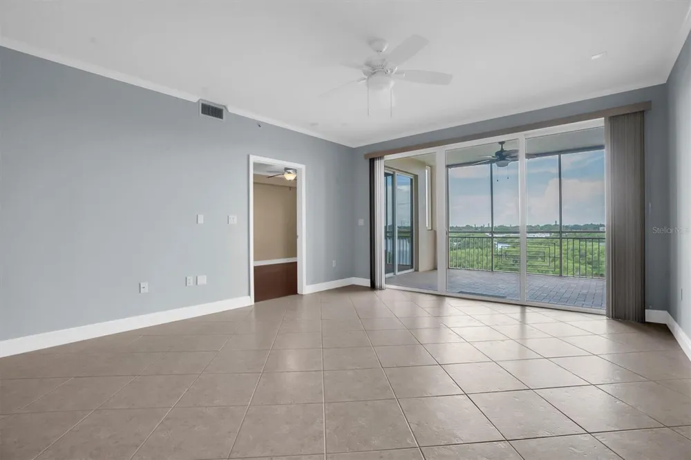 7040 KEY HAVEN ROAD #605 Seminole, FL 33777