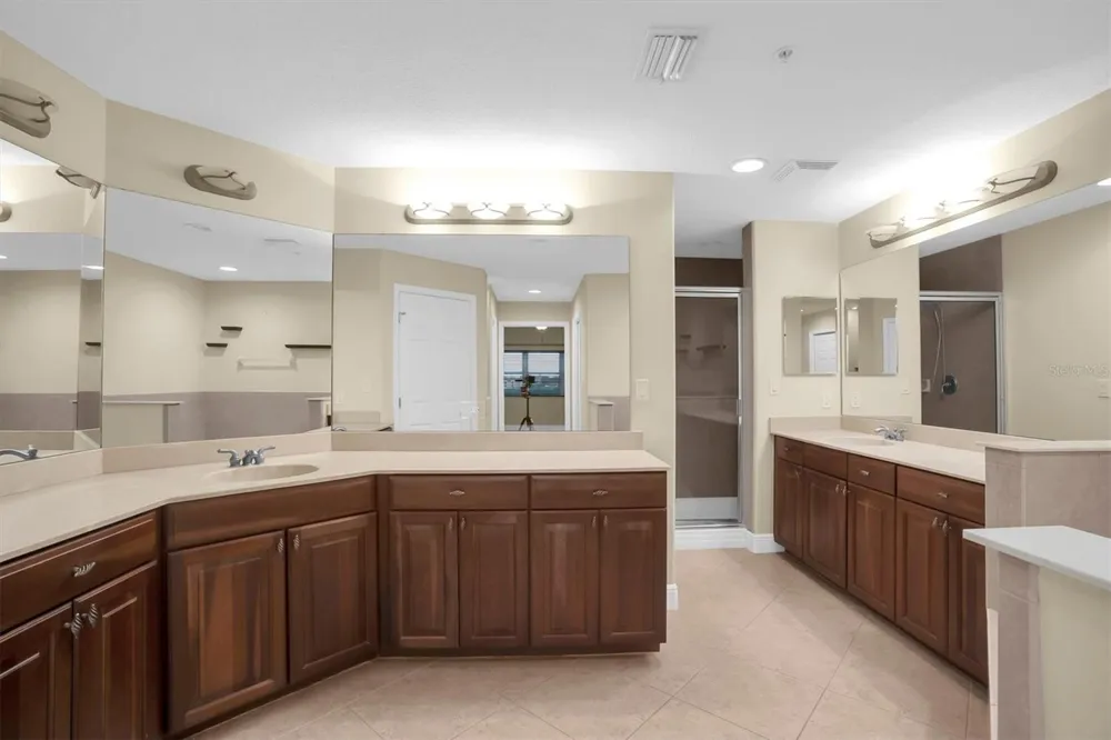 7040 KEY HAVEN ROAD #605 Seminole, FL 33777