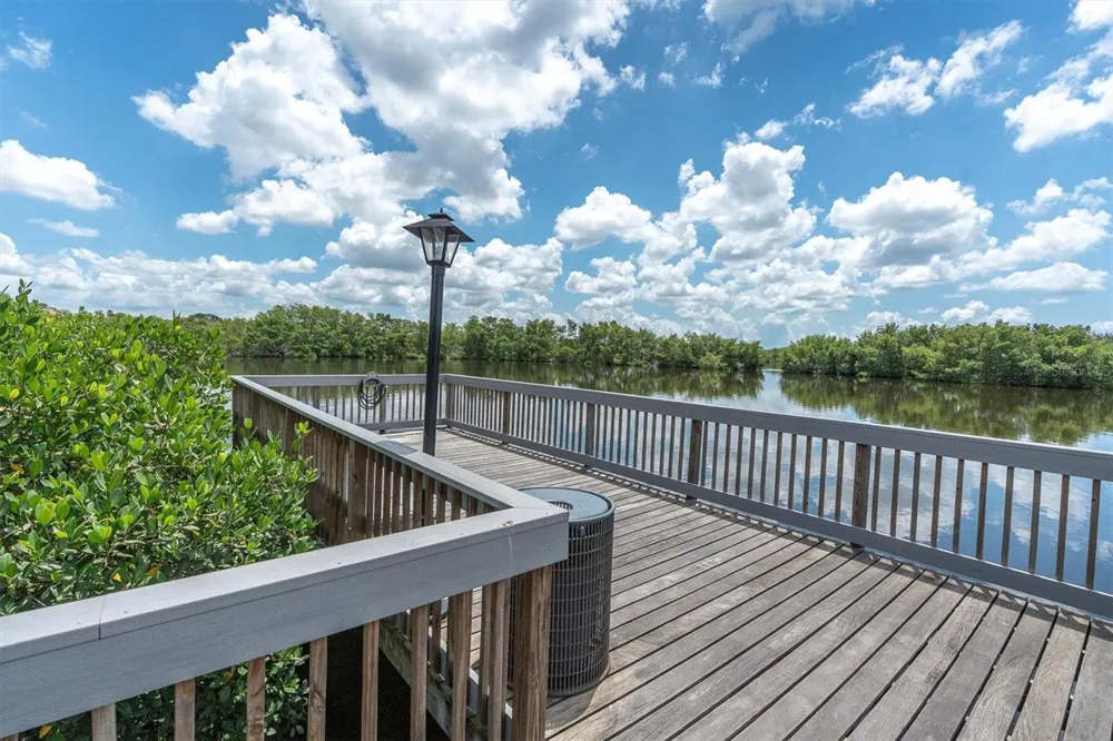 7040 KEY HAVEN ROAD #605 Seminole, FL 33777