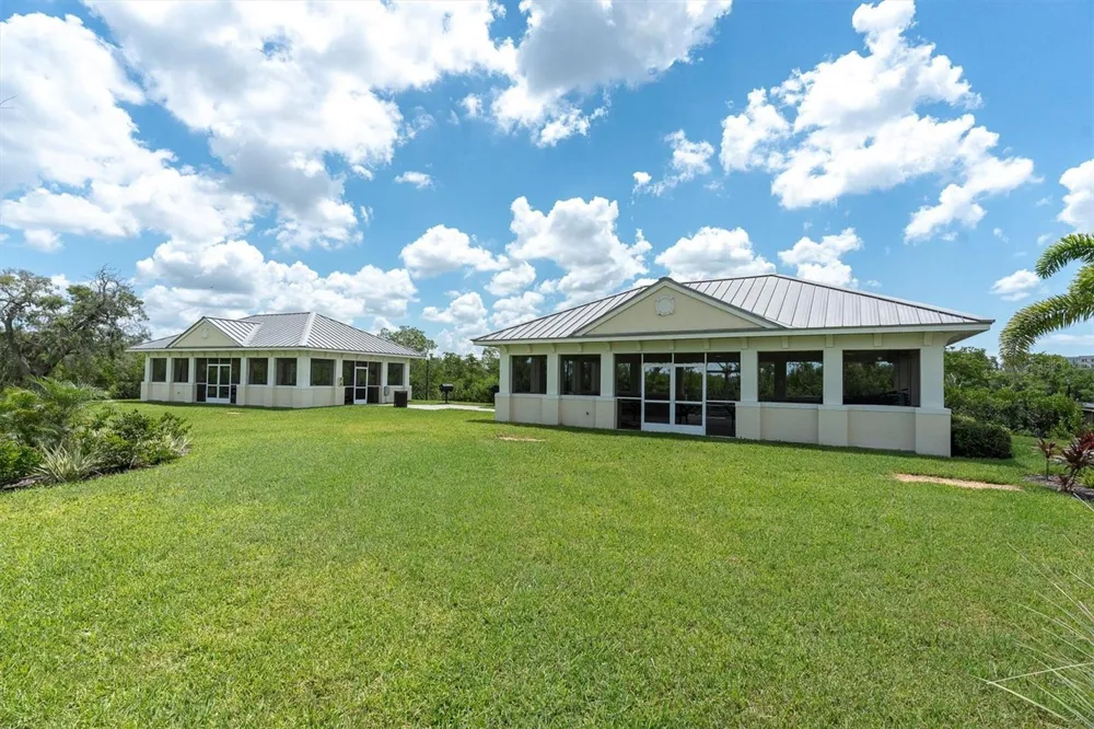 7040 KEY HAVEN ROAD #605 Seminole, FL 33777