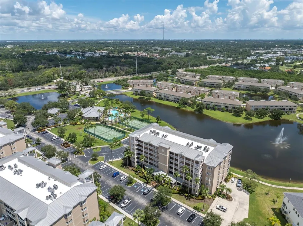 7040 KEY HAVEN ROAD #605 Seminole, FL 33777
