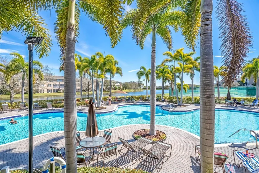 7040 KEY HAVEN ROAD #605 Seminole, FL 33777
