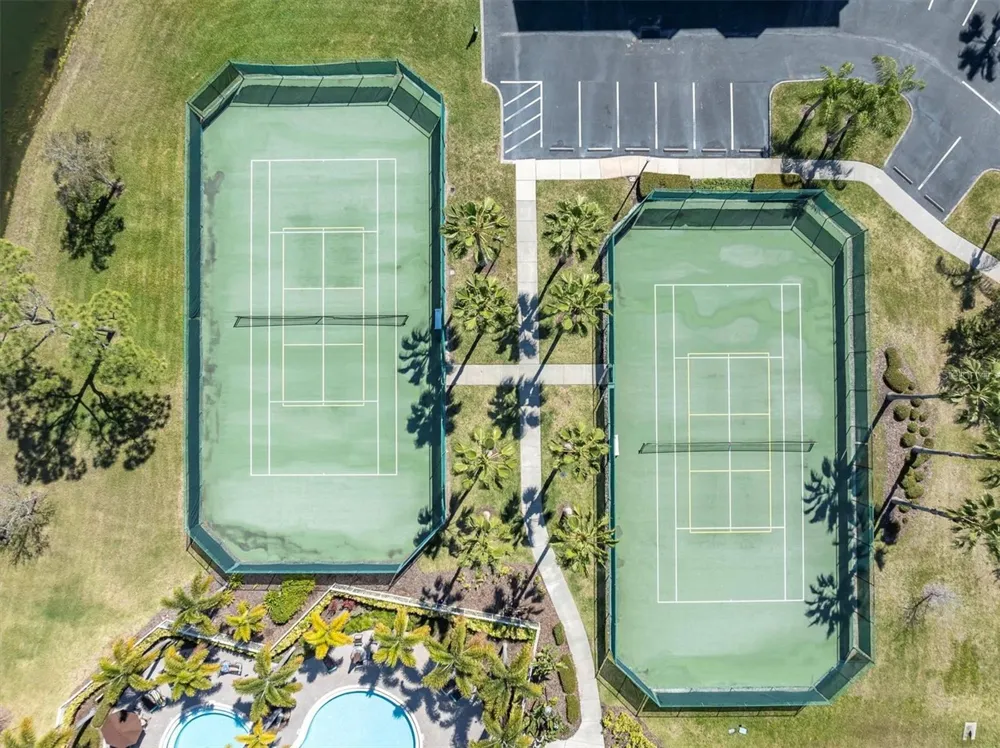 7040 KEY HAVEN ROAD #605 Seminole, FL 33777