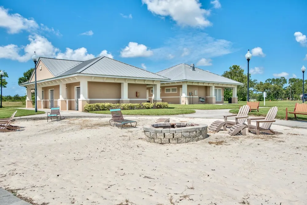 7040 KEY HAVEN ROAD #605 Seminole, FL 33777