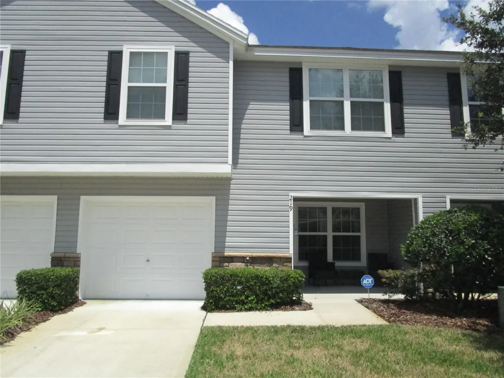 219 WOODKNOLL PLACE Valrico, FL 33594