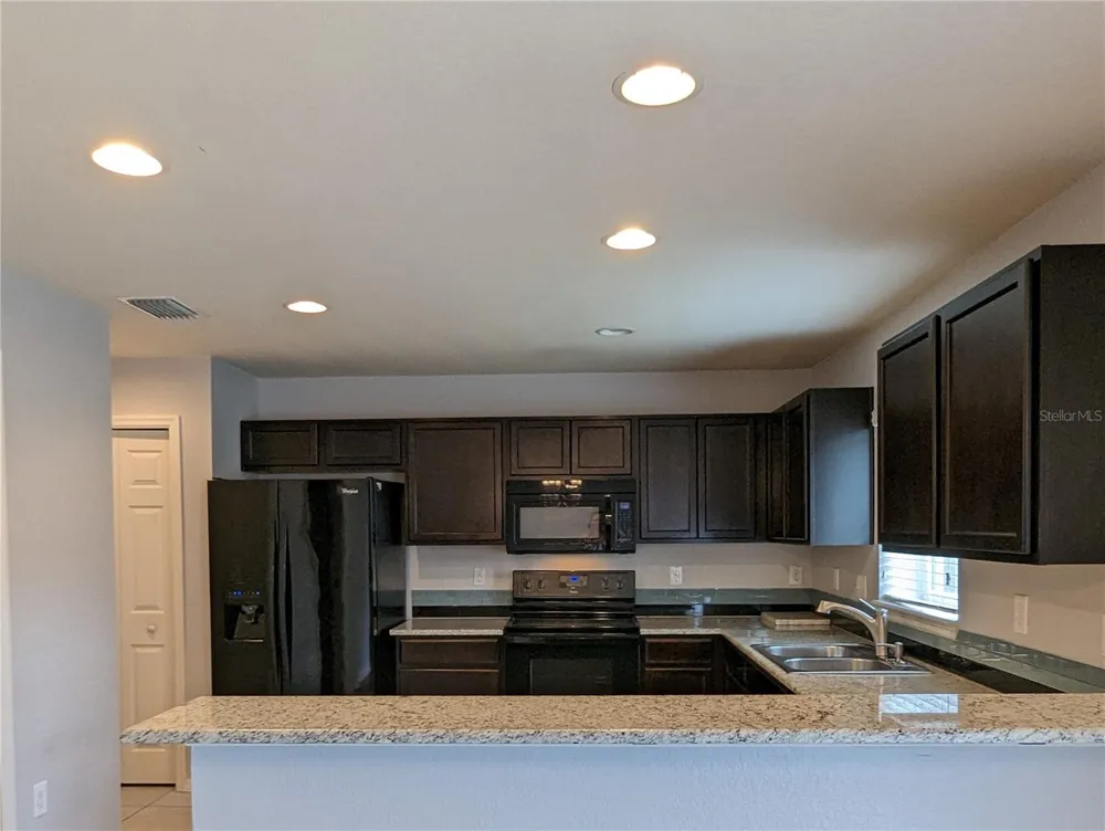 219 WOODKNOLL PLACE Valrico, FL 33594