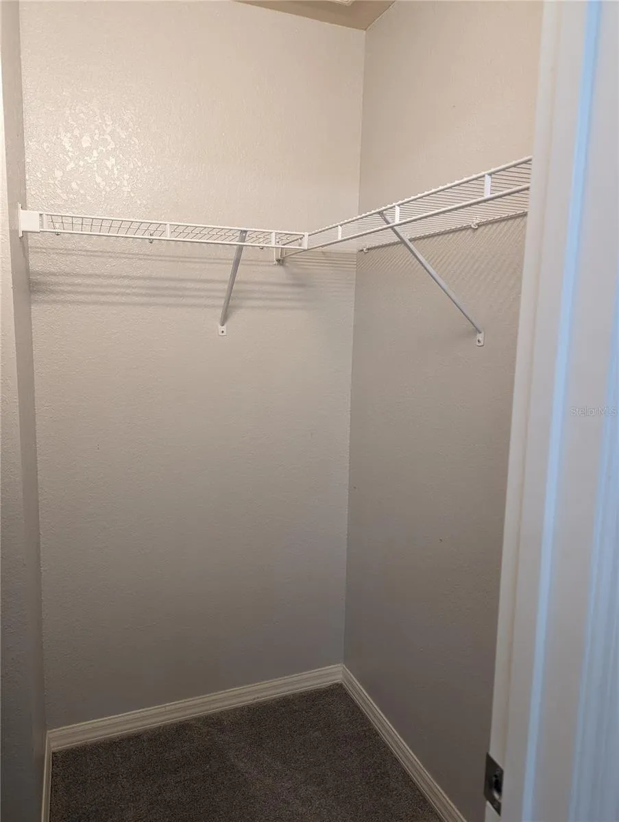 219 WOODKNOLL PLACE Valrico, FL 33594