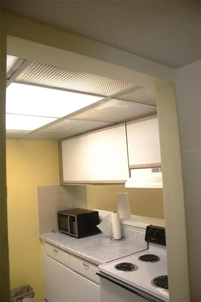 905 W OAK RIDGE ROAD #C Orlando, FL 32809