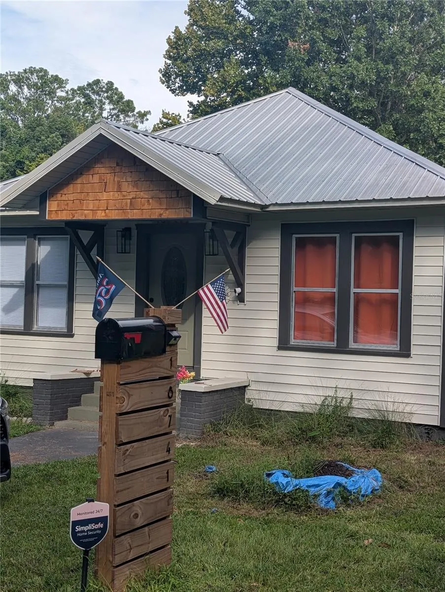 18741 NW 240TH STREET High Springs, FL 32643