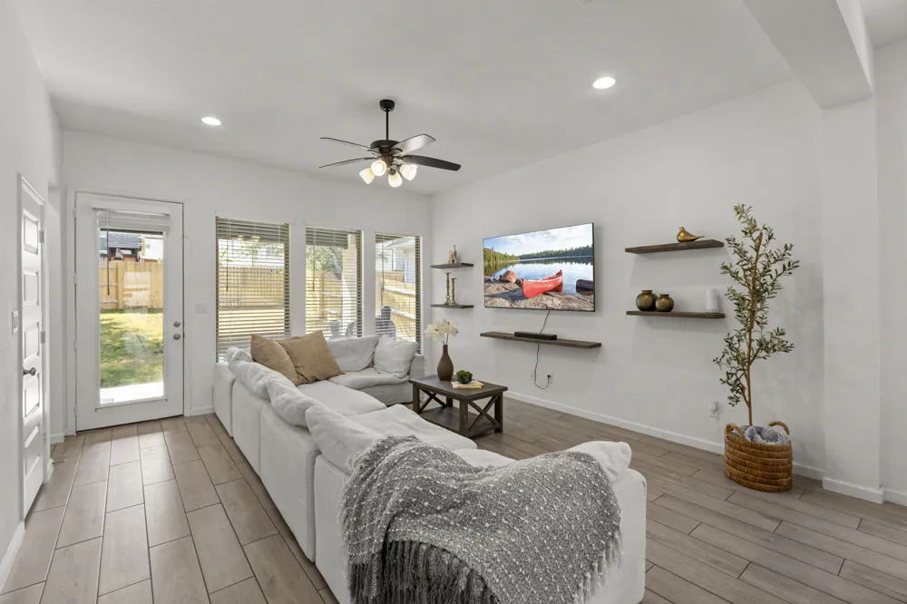 229 Bluff Creek Lane Georgetown, TX 78628