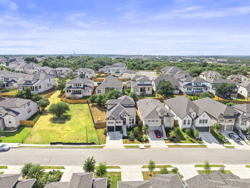 229 Bluff Creek Lane Georgetown, TX 78628