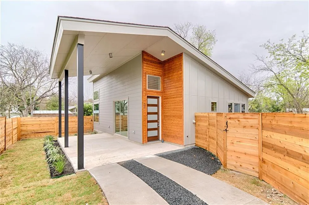 904 E 54th Street #B Austin, TX 78751