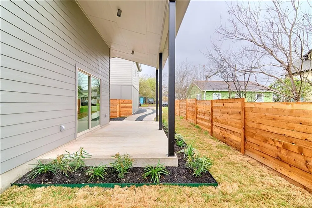 904 E 54th Street #B Austin, TX 78751