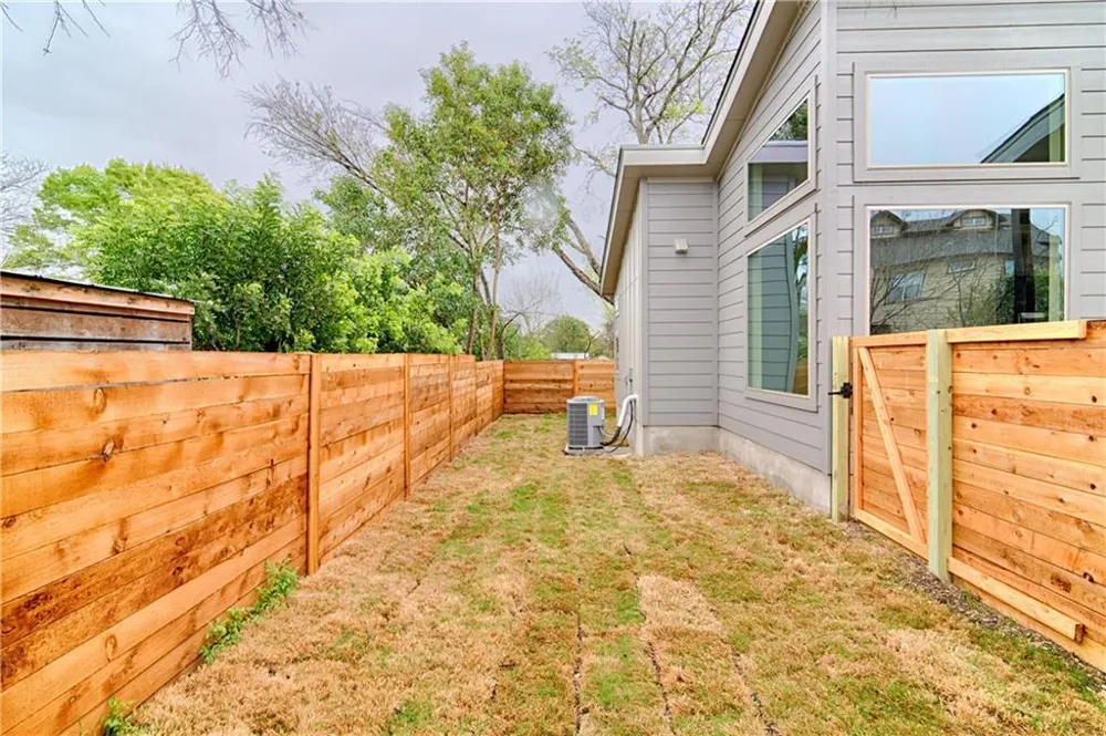 904 E 54th Street #B Austin, TX 78751