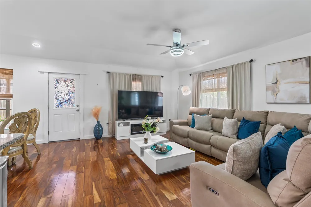 13701 Harrisglenn Drive Austin, TX 78753