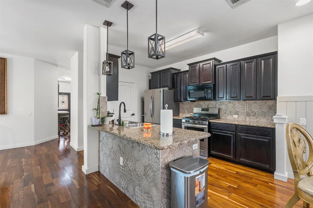 13701 Harrisglenn Drive Austin, TX 78753