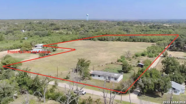 605 W County Road 678 Natalia, TX 78059