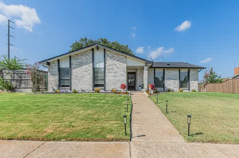 2901 Gayle Drive
