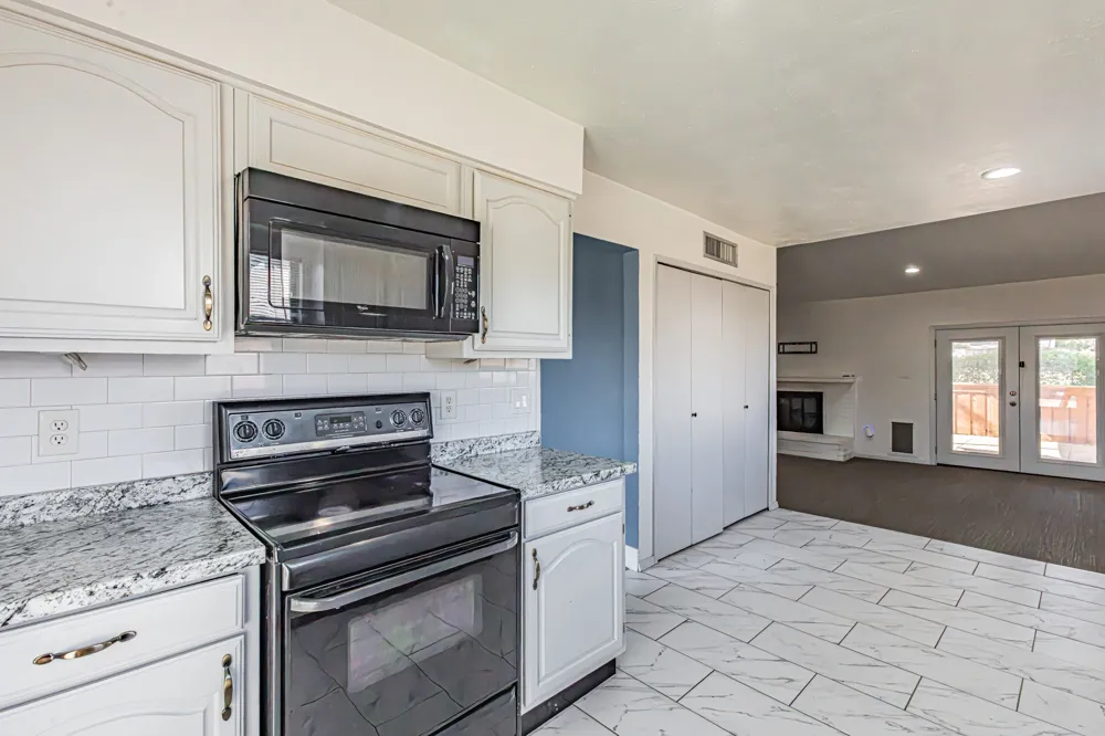 2901 Gayle Drive Garland, TX 75044