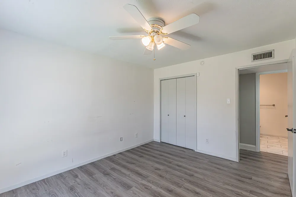 2901 Gayle Drive Garland, TX 75044
