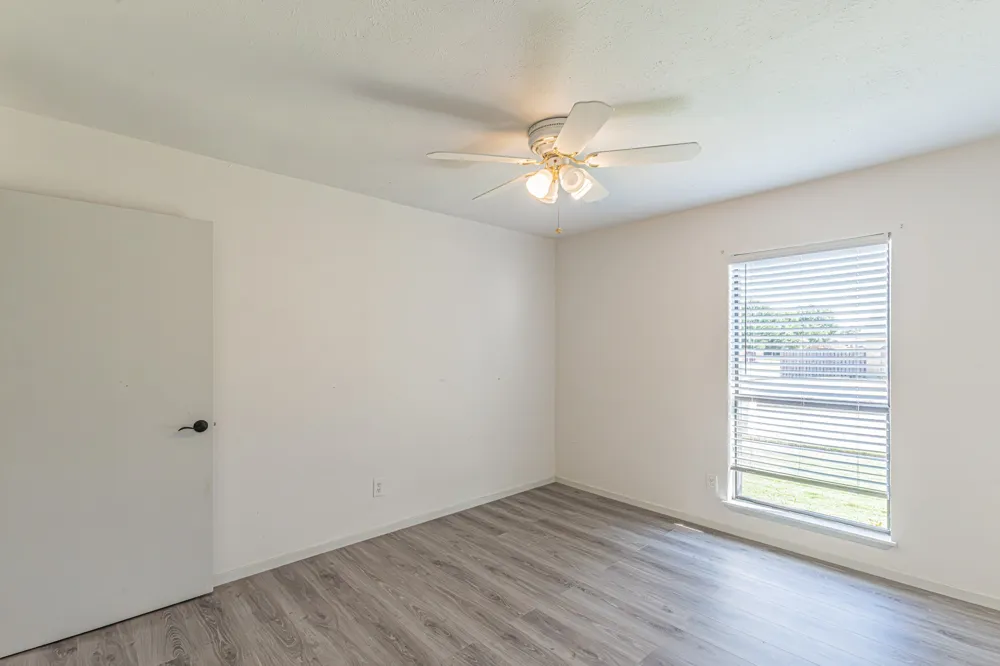 2901 Gayle Drive Garland, TX 75044
