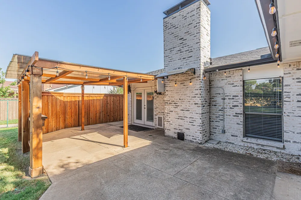 2901 Gayle Drive Garland, TX 75044