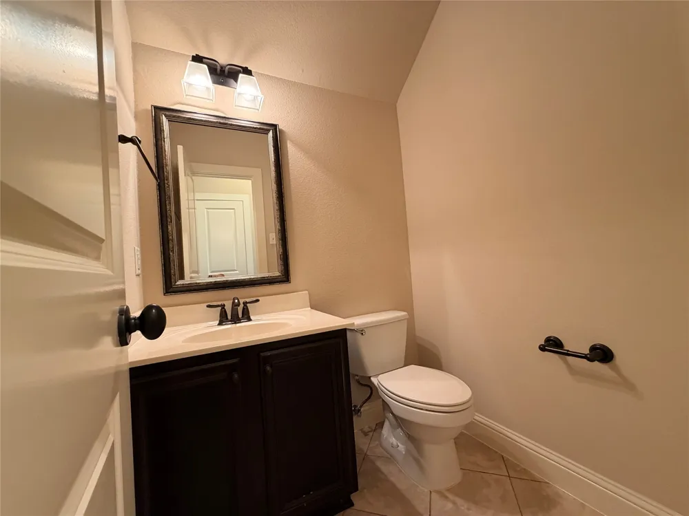 950 Brook Forest Lane Euless, TX 76039