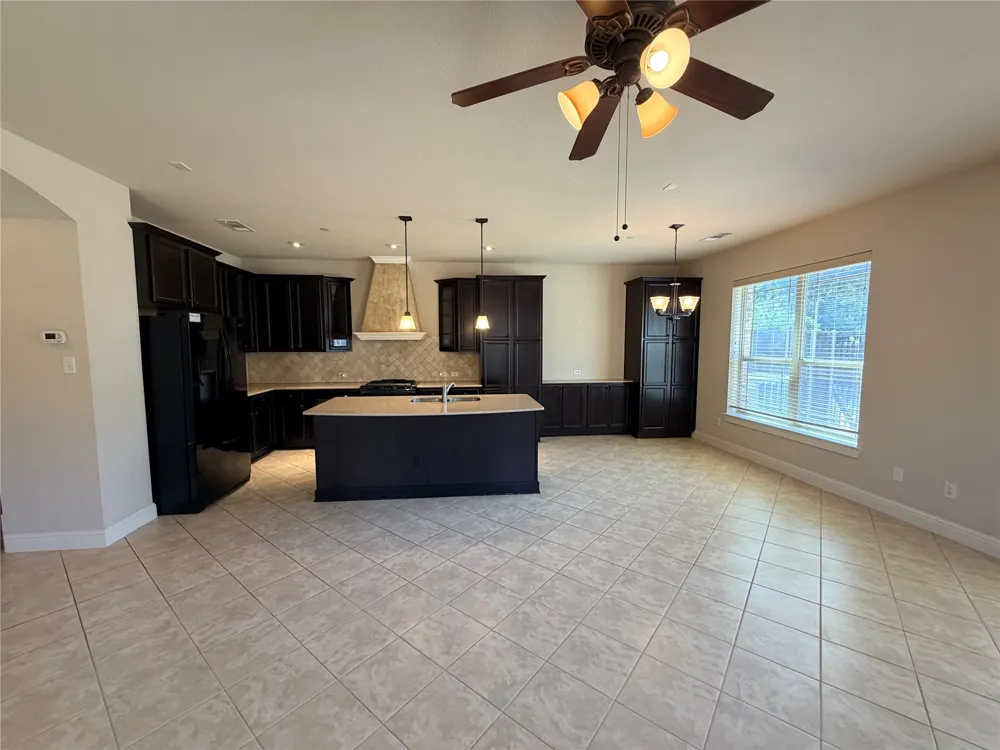 950 Brook Forest Lane Euless, TX 76039