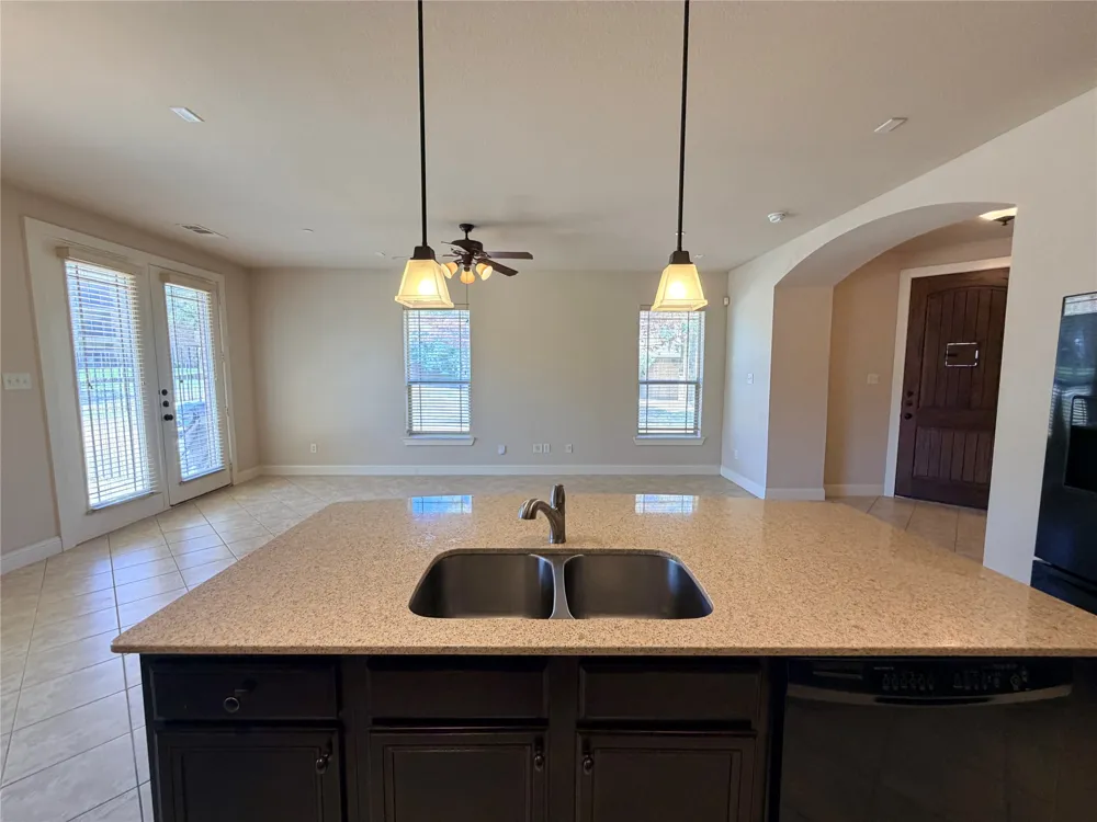 950 Brook Forest Lane Euless, TX 76039