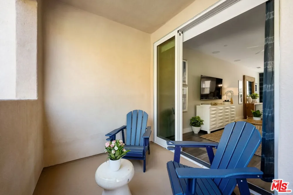 4373 Paxton Place Calabasas, CA 91302