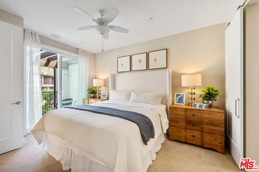 4373 Paxton Place Calabasas, CA 91302